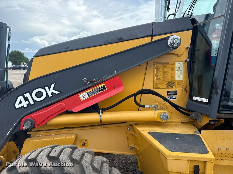 image for item EG5971 2015 John Deere 410K backhoe
