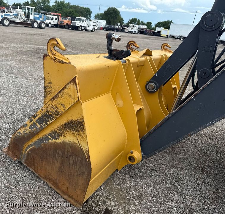 image for item EG5971 2015 John Deere 410K backhoe