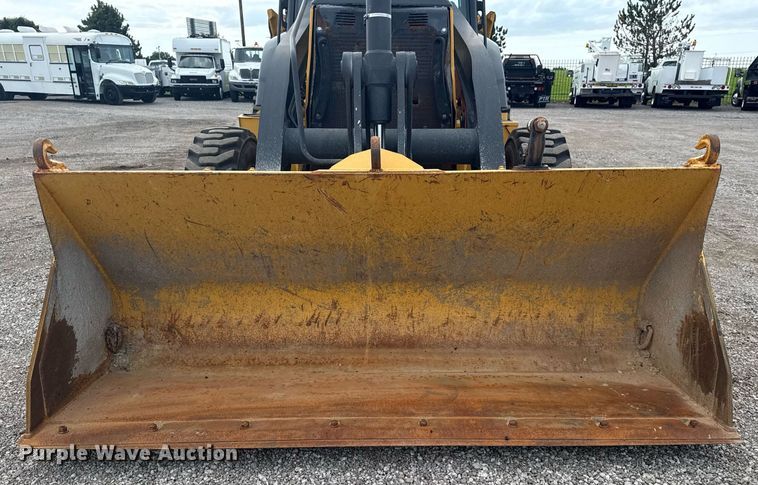 image for item EG5971 2015 John Deere 410K backhoe