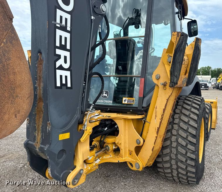 image for item EG5971 2015 John Deere 410K backhoe