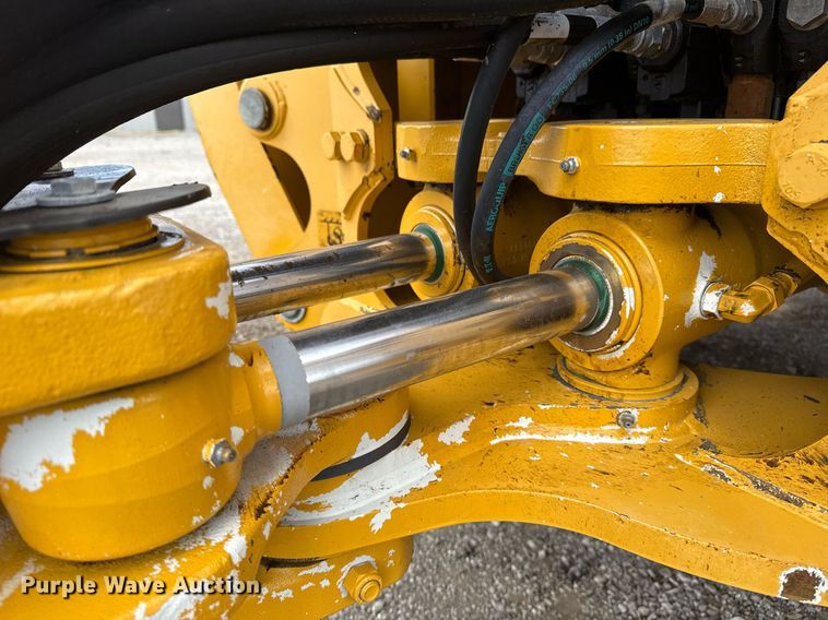 image for item EG5971 2015 John Deere 410K backhoe