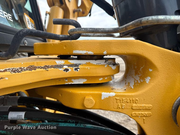 image for item EG5971 2015 John Deere 410K backhoe