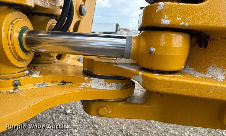 image for item EG5971 2015 John Deere 410K backhoe