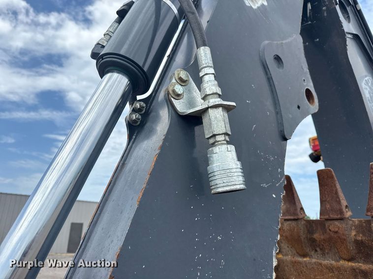 image for item EG5971 2015 John Deere 410K backhoe