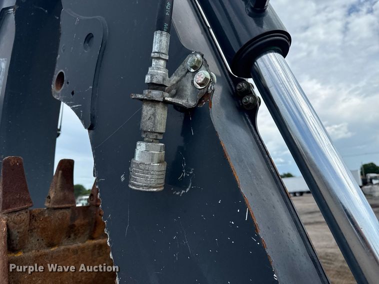 image for item EG5971 2015 John Deere 410K backhoe