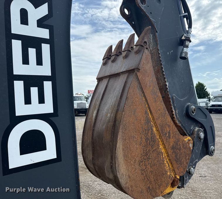 image for item EG5971 2015 John Deere 410K backhoe