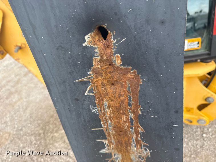 image for item EG5971 2015 John Deere 410K backhoe