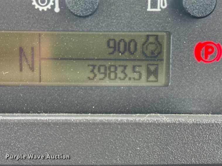 image for item EG5971 2015 John Deere 410K backhoe