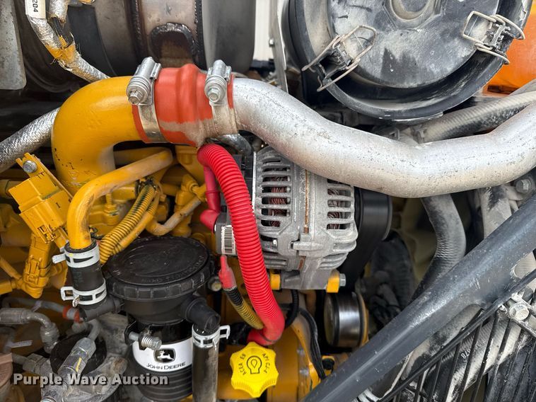 image for item EG5971 2015 John Deere 410K backhoe