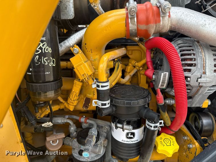 image for item EG5971 2015 John Deere 410K backhoe