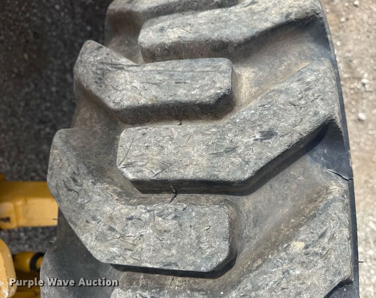 image for item EG5971 2015 John Deere 410K backhoe