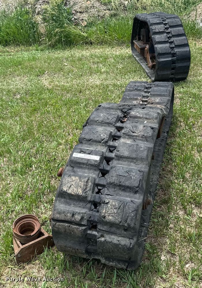 image for item EG6655 2) Caterpillar skid steer track assemblies