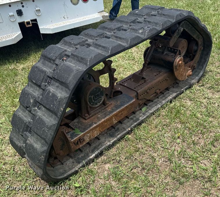 image for item EG6655 2) Caterpillar skid steer track assemblies