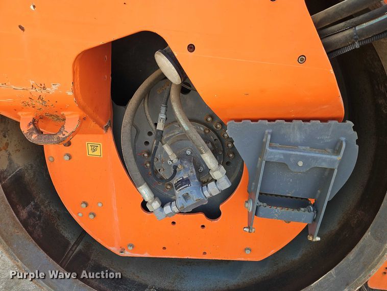 image for item EJ0133 2017 Hamm HD+ 90i VO-S double drum vibratory roller