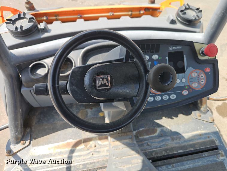 image for item EJ0133 2017 Hamm HD+ 90i VO-S double drum vibratory roller