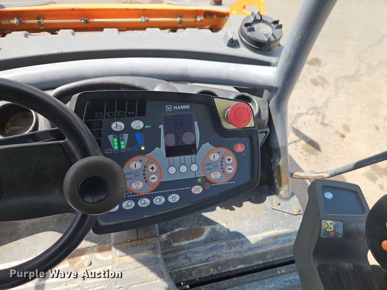 image for item EJ0133 2017 Hamm HD+ 90i VO-S double drum vibratory roller