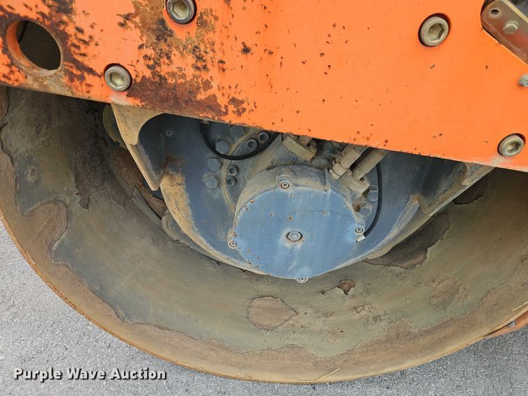 image for item EJ0134 Hamm HD70 combination roller