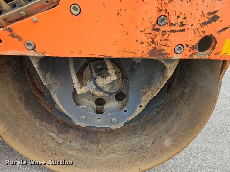 image for item EJ0134 Hamm HD70 combination roller