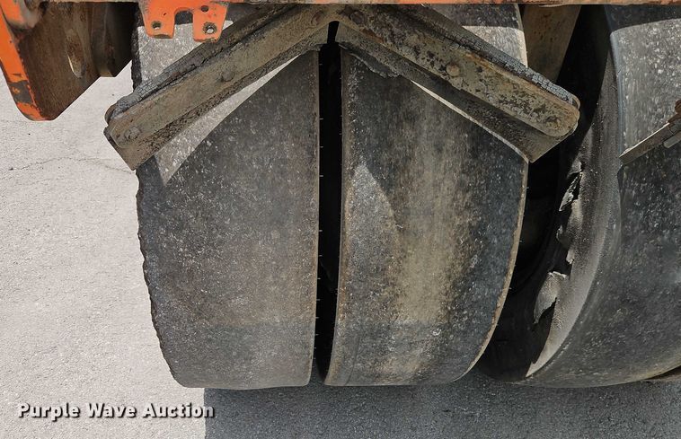 image for item EJ0134 Hamm HD70 combination roller