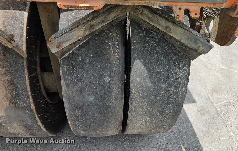 image for item EJ0134 Hamm HD70 combination roller