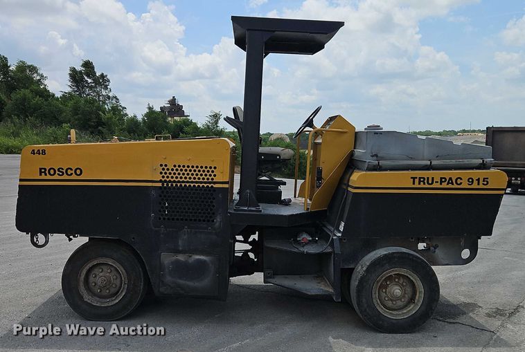 image for item EJ0135 Rosco Tru-Pac 915 pneumatic roller