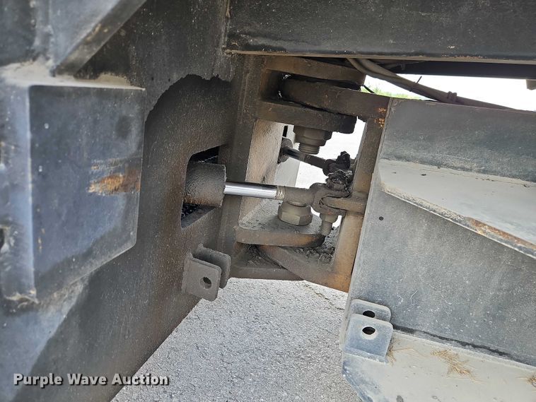 image for item EJ0135 Rosco Tru-Pac 915 pneumatic roller