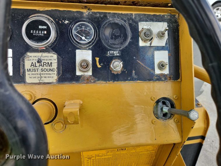 image for item EJ0135 Rosco Tru-Pac 915 pneumatic roller