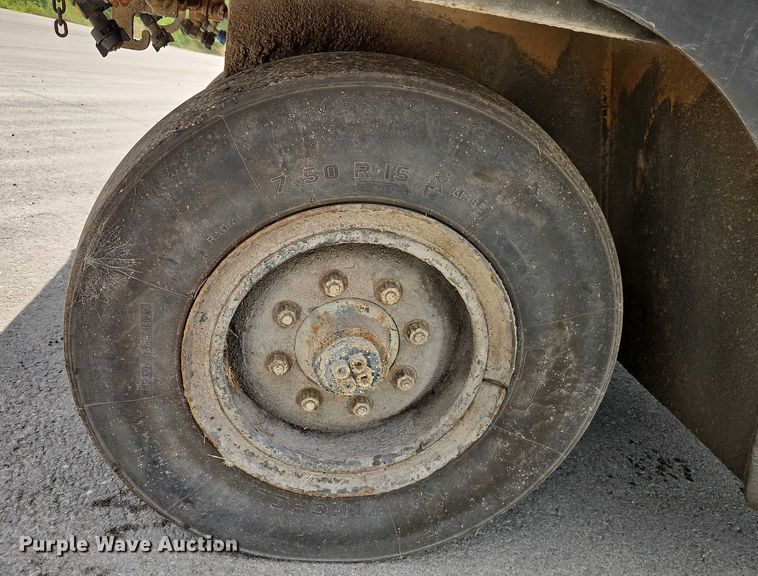 image for item EJ0135 Rosco Tru-Pac 915 pneumatic roller