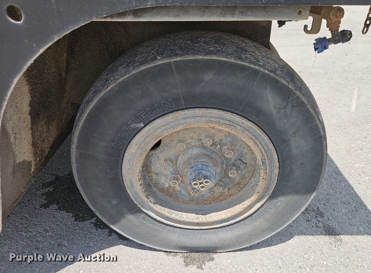 image for item EJ0135 Rosco Tru-Pac 915 pneumatic roller