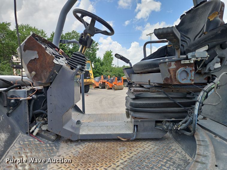 image for item EJ0136 2004 Hamm HD90 double drum vibratory roller