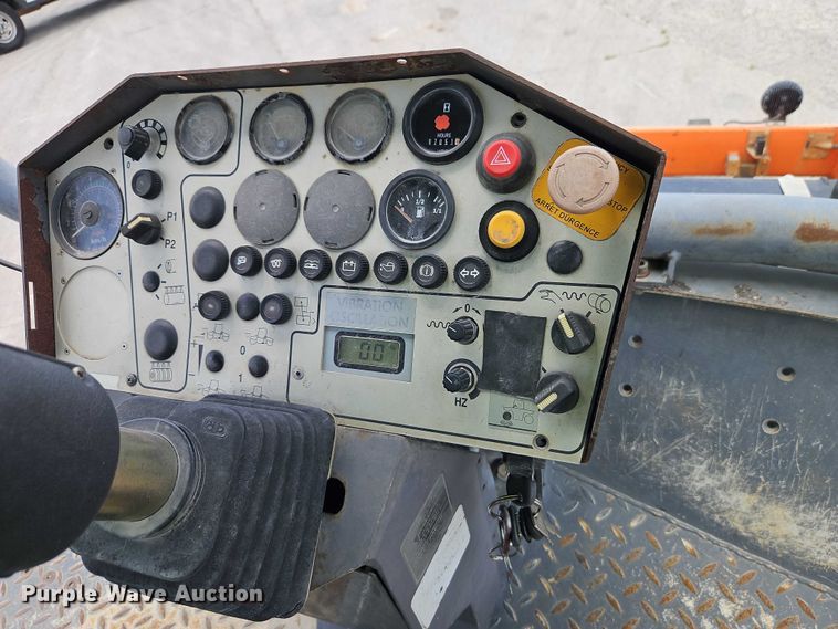 image for item EJ0136 2004 Hamm HD90 double drum vibratory roller