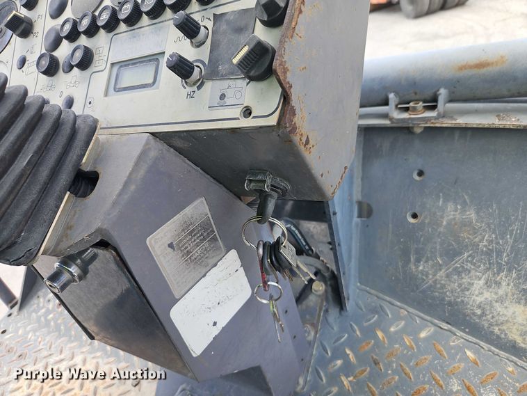 image for item EJ0136 2004 Hamm HD90 double drum vibratory roller