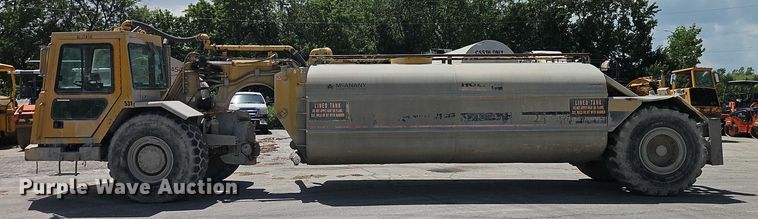 image for item EJ0138 2005 Caterpillar 613C series II water wagon