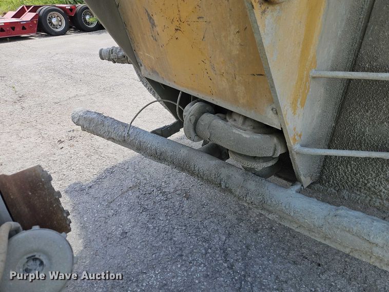 image for item EJ0138 2005 Caterpillar 613C series II water wagon