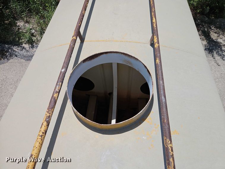 image for item EJ0138 2005 Caterpillar 613C series II water wagon