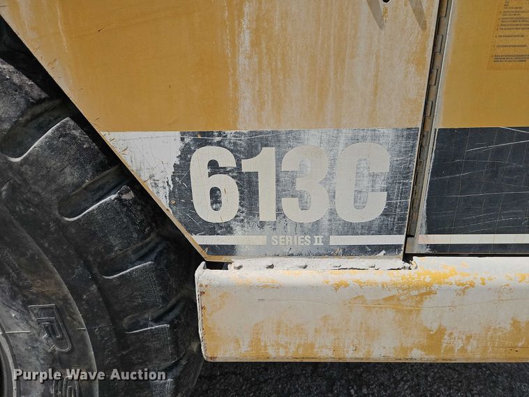 image for item EJ0138 2005 Caterpillar 613C series II water wagon