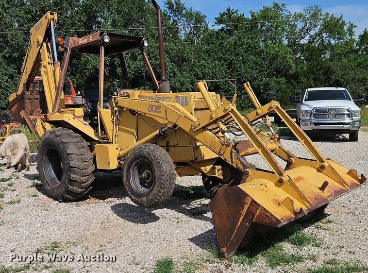 image for item EJ0140 Case 580E backhoe