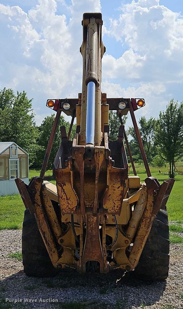 image for item EJ0140 Case 580E backhoe