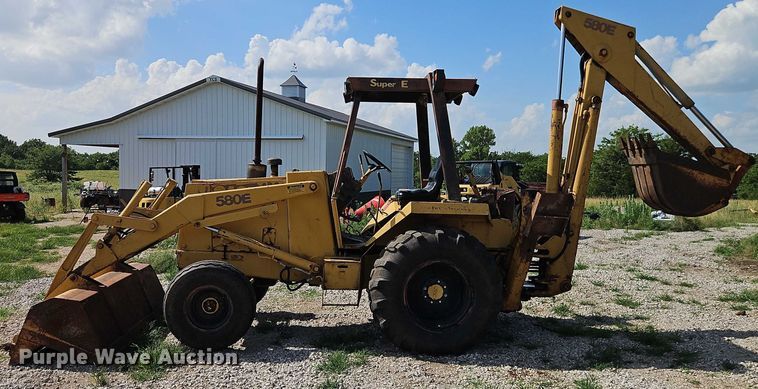 image for item EJ0140 Case 580E backhoe