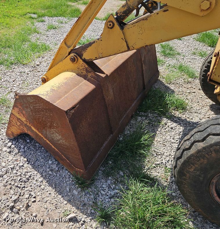 image for item EJ0140 Case 580E backhoe