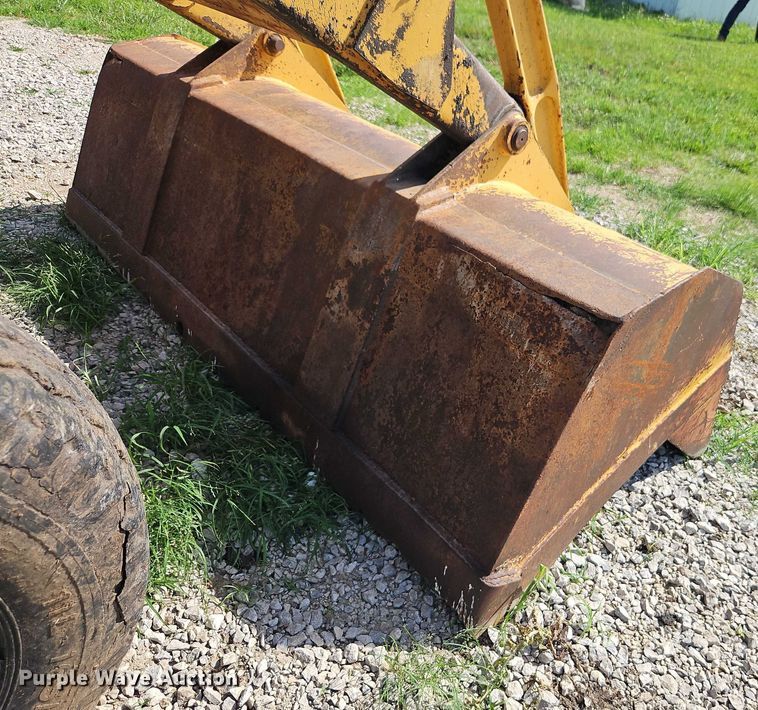 image for item EJ0140 Case 580E backhoe