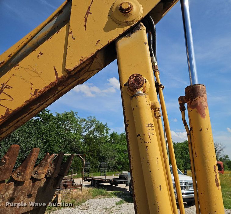 image for item EJ0140 Case 580E backhoe