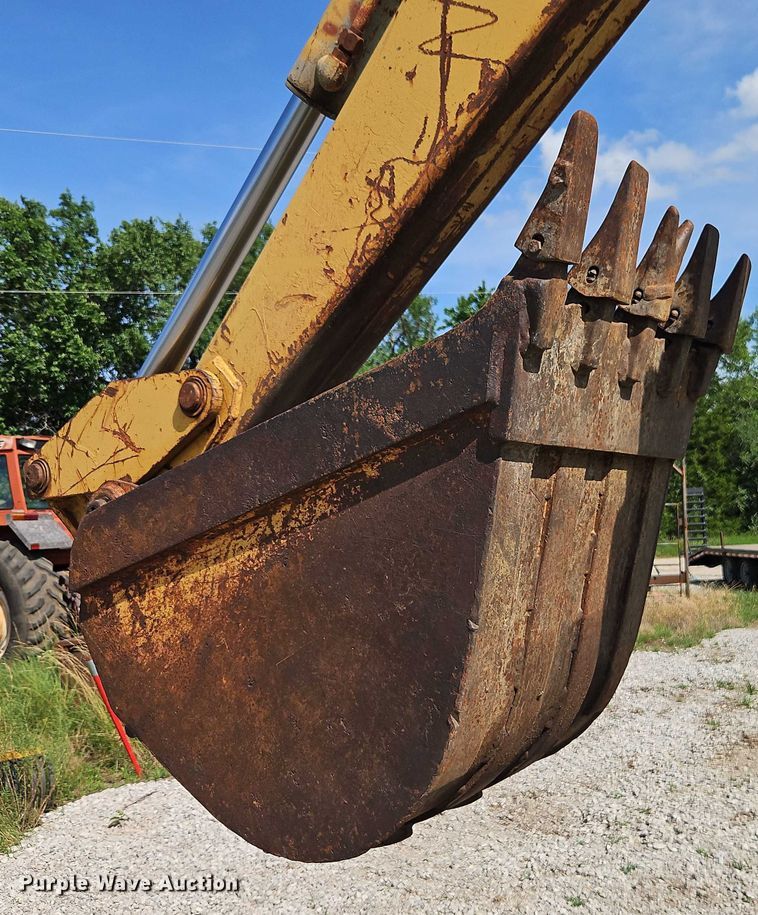 image for item EJ0140 Case 580E backhoe