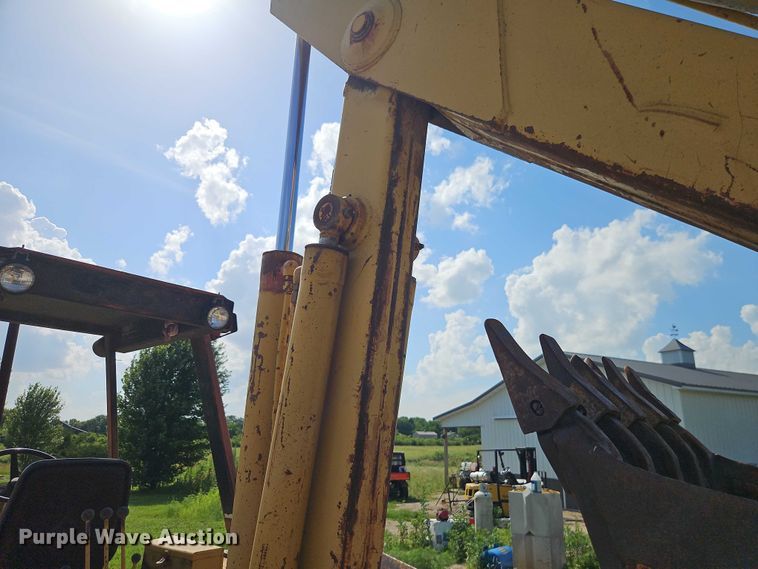 image for item EJ0140 Case 580E backhoe