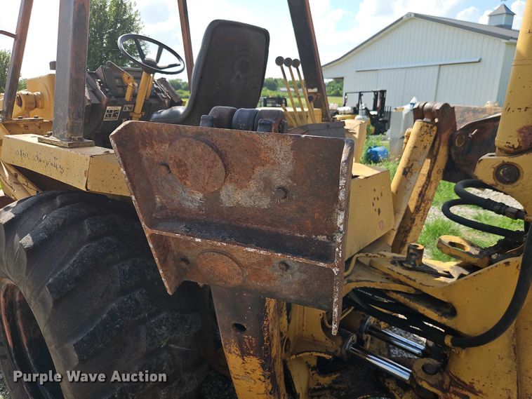 image for item EJ0140 Case 580E backhoe