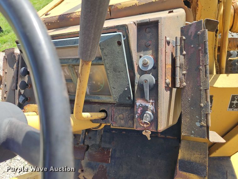 image for item EJ0140 Case 580E backhoe