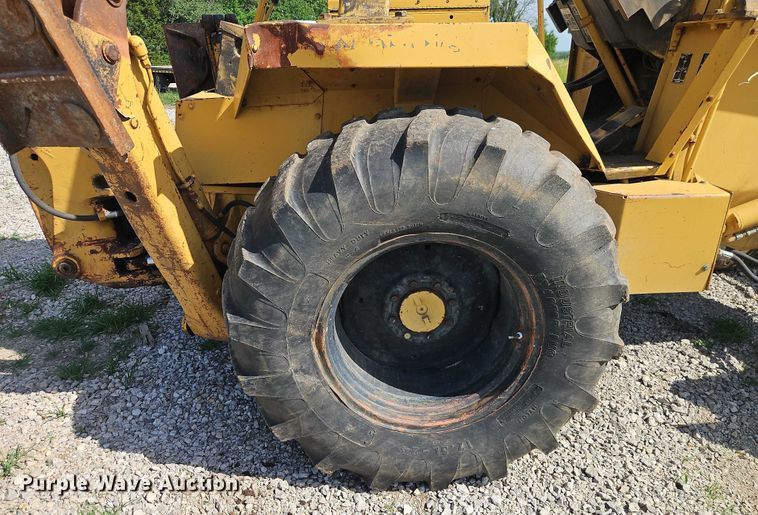 image for item EJ0140 Case 580E backhoe