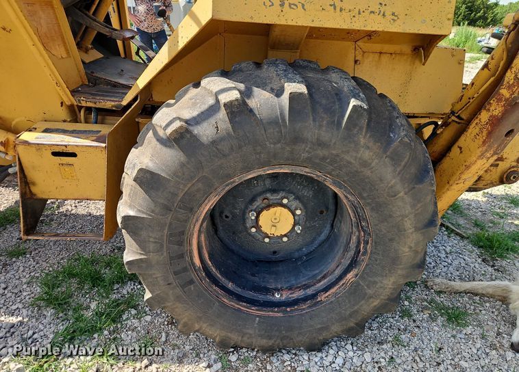 image for item EJ0140 Case 580E backhoe