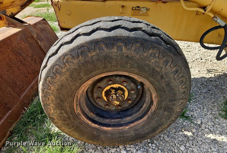 image for item EJ0140 Case 580E backhoe