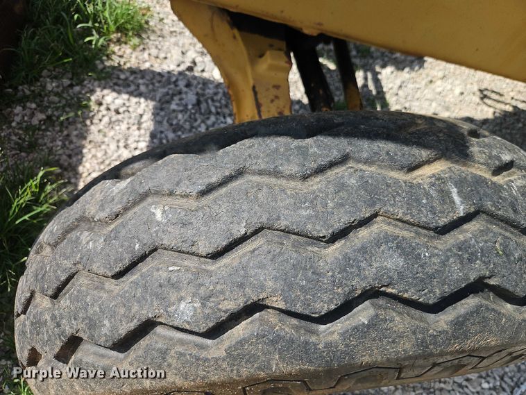 image for item EJ0140 Case 580E backhoe